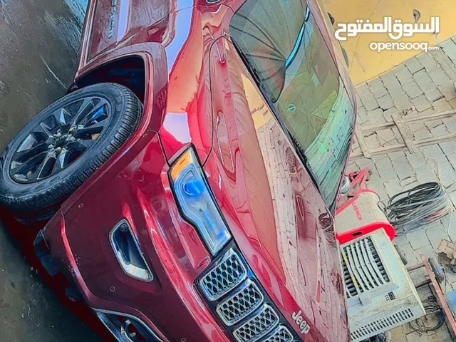 جيب اكراند شيروكي