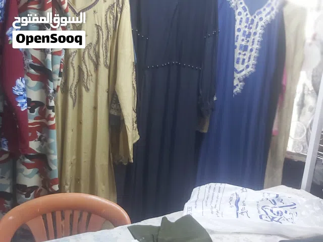 ملابس تشكيله واسعه منوعه للبيع شروه