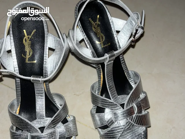 Silver With Heels in Abu Dhabi