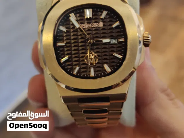 roberto cavalli   الساعه مكفولة من الوكيل من خلال time centre  موجود البوكس الخاص للساعة