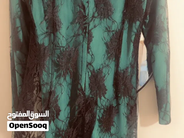 فستان سهرة مقاس 42