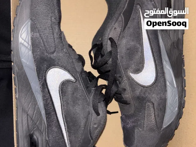Nike shoes that isn’t available in Oman and worth a lot and you can’t find a better price and comfy