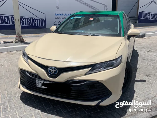 Sedan Toyota in Basra