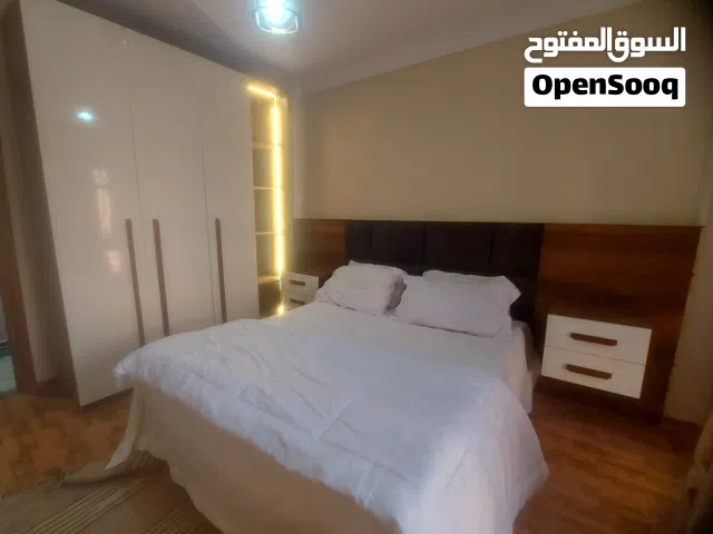 للايجار شقة مفروشة فى مدينتى للاسر والعائلات