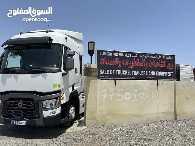 Tractor Unit Renault 2016 in Al Batinah