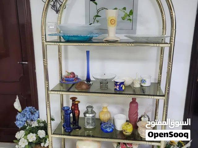 Elegant display shelves (2)