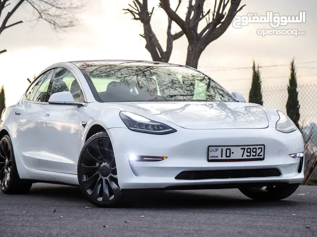 تسلا 2018 دفع رباعي فحص كامل/ الداخل احمر ستيرنج معدل شاشات اضافيه جنط 20 long range dual motor