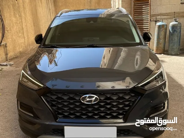 توسان بويه شركة 2000 ديزل اوتوماتيك يد 1 عداد 85 ب الورقه فللللللللللل عدا فتحه 5 عدسات هوك بصمه