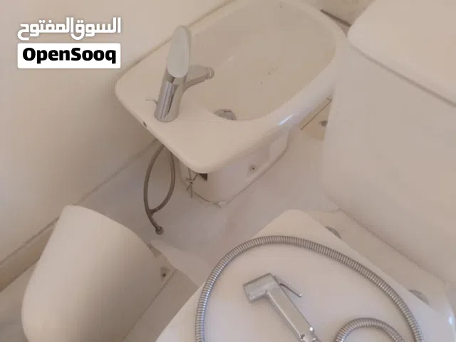 3 اطقم حمامات مع خلاطاتهم