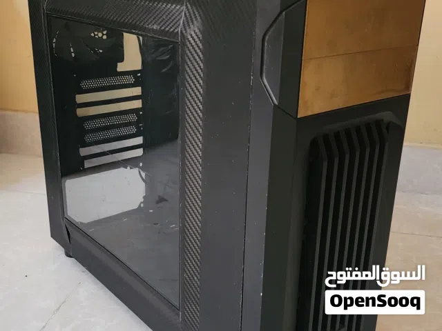 كيس من Corsair مع 3 مراوح للبيع فقط