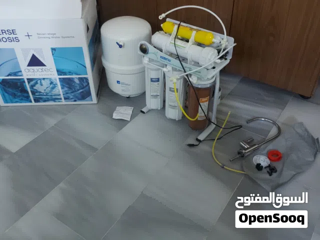 فلتر مياه 7 مراحل Kemflo بحالة الوكالة كامل مع الخزان والحنفية