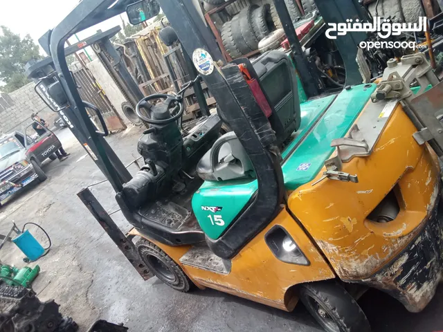 2005 Forklift Lift Equipment in Amman