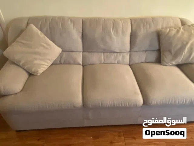 طقم كنب مستعمل و لأكن بحاله جيده للبيع