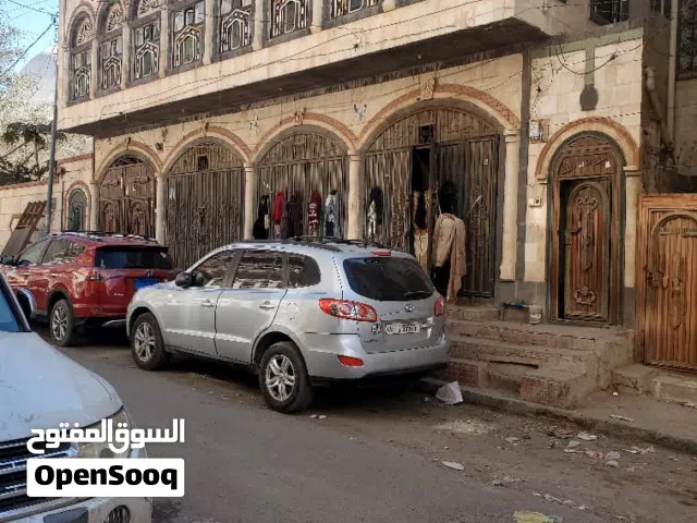 عمارة من طابقين مساحة ثلاث لبن وعشر