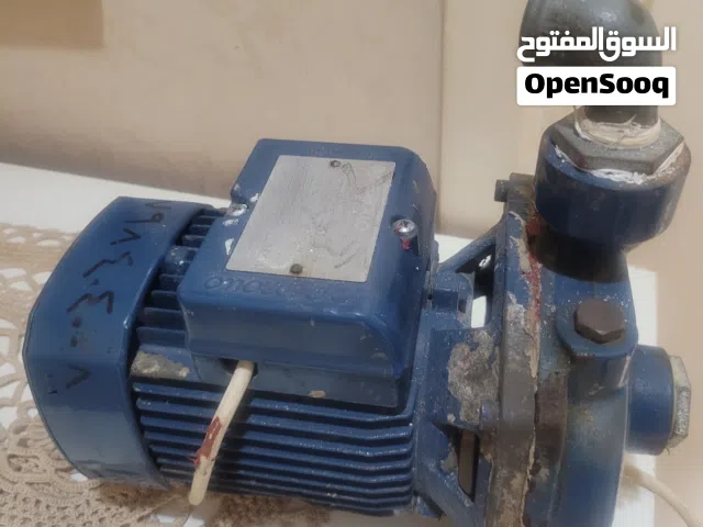 مضخه مياه لتقويه دفع المياه للمنزل بحاله جيده جدا نص حصان