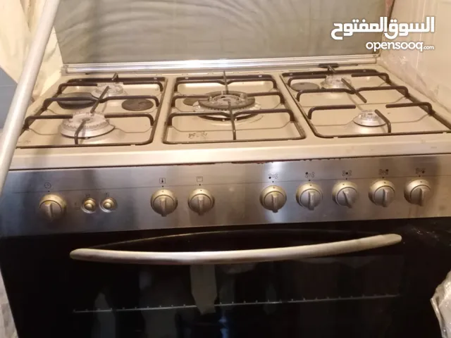 Bose brands hardly used their two options gas and oven.