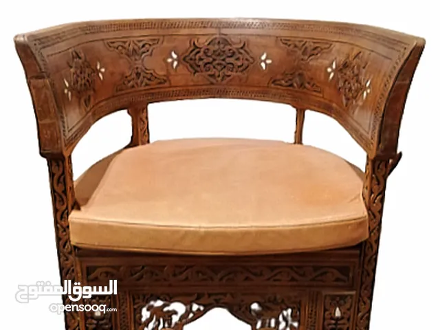 طقم كرسيين وطاولة حفر ومطعم set of tow cahir and one table antique