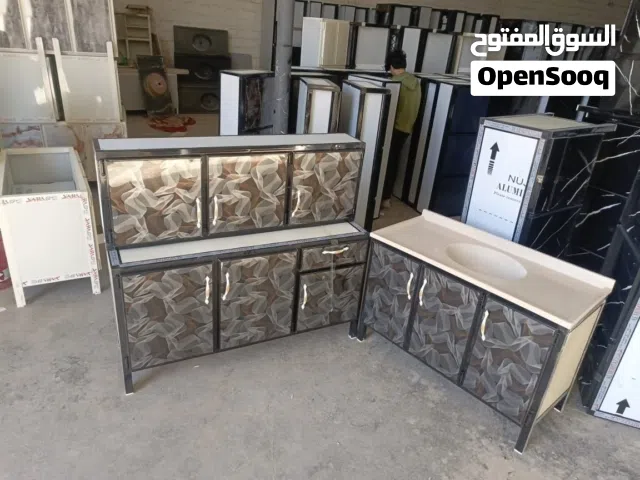 كاونتر مترونص  ارضي.وملحق مترونص    وسنك متر و 20 سم .