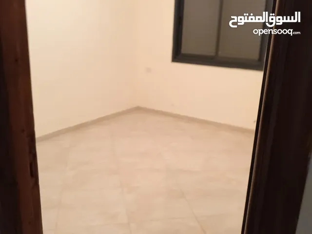 175 m2 3 Bedrooms Apartments for Sale in Ramallah and Al-Bireh Al Tahta