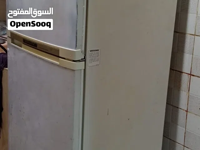 تلاجة و تكييفين