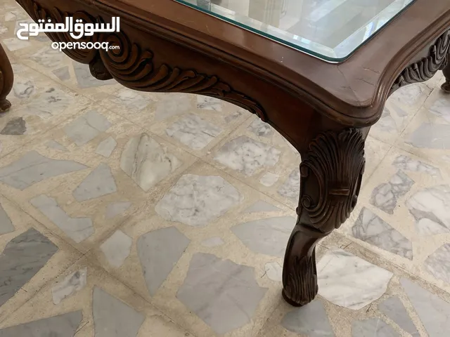 طاوله خشب زان بحاله جيده الموقع الجاردنز برادي قماش عدد 8 قطع بيكفي اربع شبابيك البرادي ب 70 كلهم