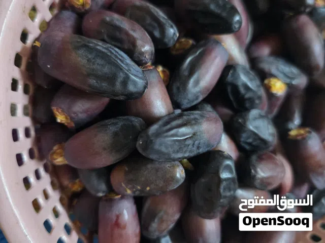 يتوفر معي رطب وتمور