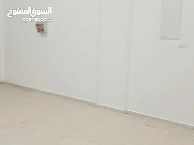 مخازن للايجار 140 متر 3فاز