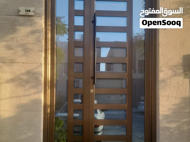 ورشة المنيوم تفصيل جديد وصيانات مطابخ وفك وتركيب صناعية الثقبة
