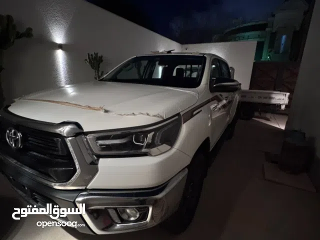 تويوتا هايلكس 2024