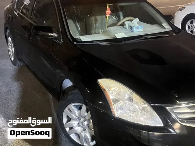 نيسان التيما موديل 2012