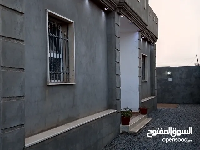 180 m2 4 Bedrooms Townhouse for Sale in Tripoli Wadi Al-Rabi