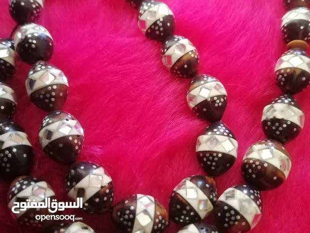 سبحة كوك مطعمة فضة وصدف جميلة جدا للبيع او البدل