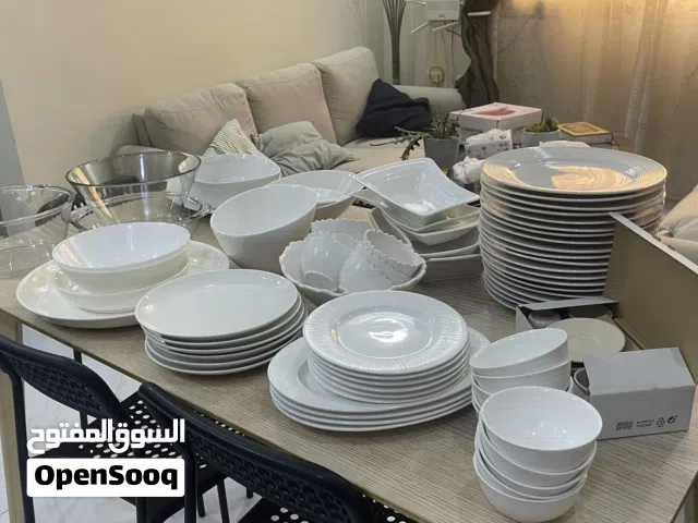 Plates and bowls