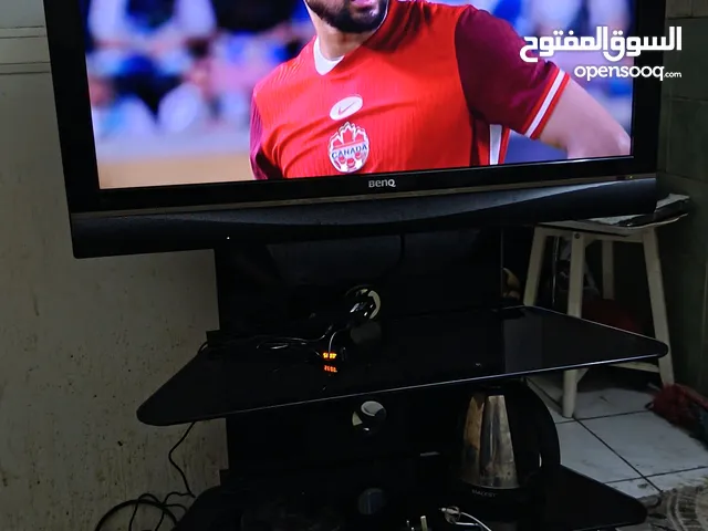 شاشه مع طاوله زجاج ثقيل وقويه