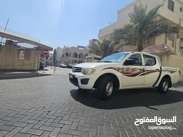 Pickup Mitsubishi L200 Model 2012 Low mileage