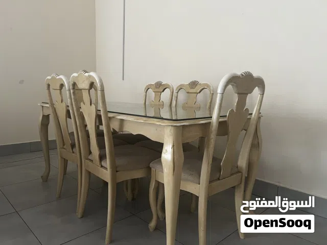 طاولة سفرة للبيع مع 6 كراسي