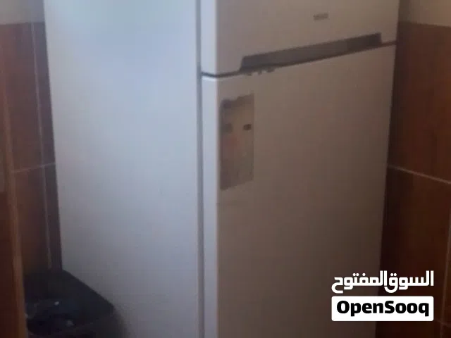 ثلاجه بحاله ممتازة