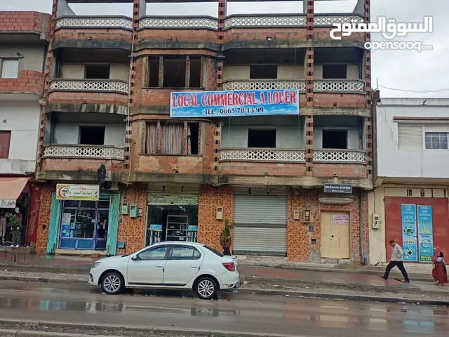 شقة تجارية للكراء – موقع استراتيجي بمدينة الميلية (جيجل)