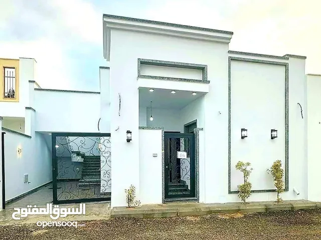 130 m2 3 Bedrooms Townhouse for Sale in Tripoli Ain Zara
