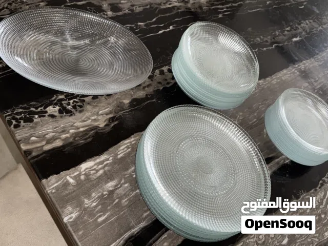 طقم اطباق شفافة