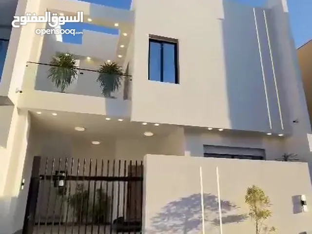 400m2 4 Bedrooms Villa for Rent in Tripoli Al-Serraj