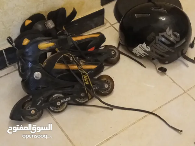 سكيت مستعمل شبة جديد استعمال خفيف جدا مع خوذة