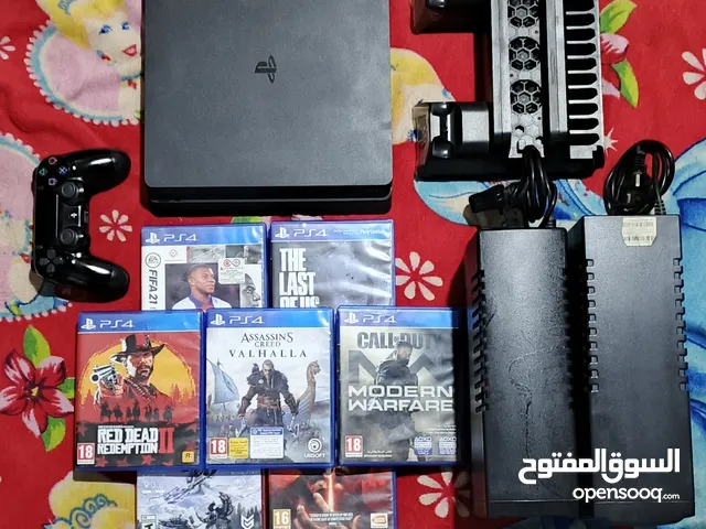 بلايستيشن 4 نظيف مع كامل الملحقات " اقرأ الوصف "