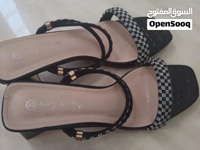 صندل "Lovely & Beauty" بنقشة التمساح