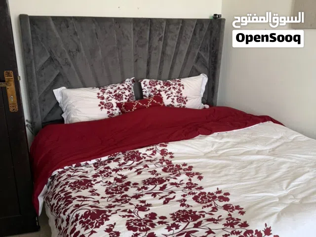 سرير للبيع من دون دوشك