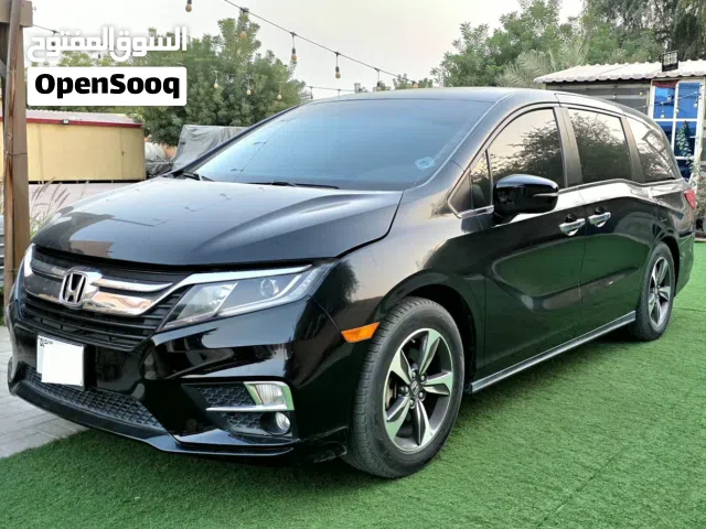 هوندا أوديسي خليجي 1/1 مع كرسي متحرك لكبار السن