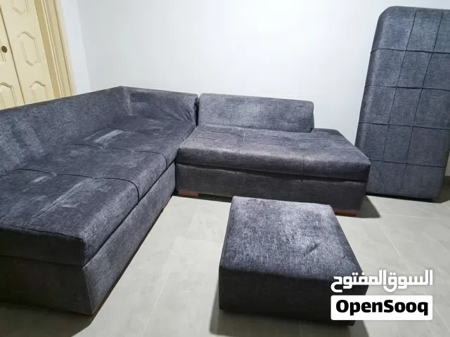 صالون كورنر ومعاه فراش ارضي بمخاده كامل