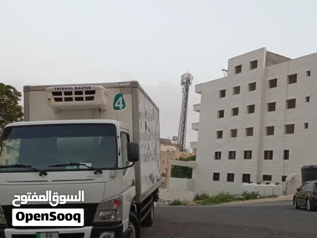 2021 ميتسوبيشي كانتر