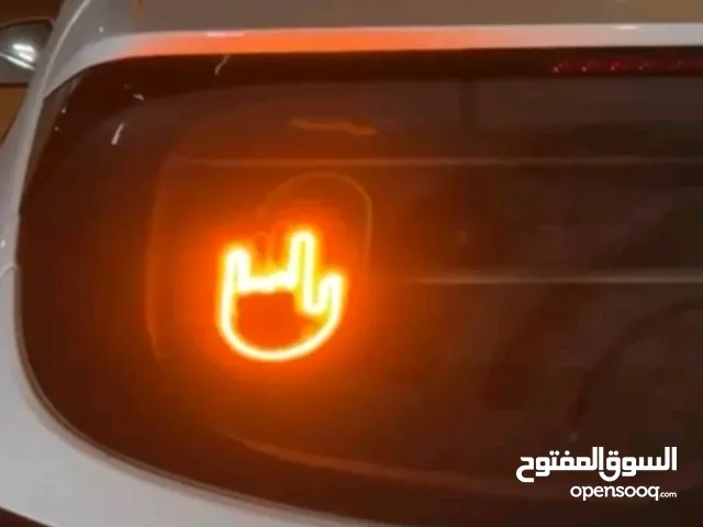 الجهاز ثلاث اشكال يركب على جميع انواع السيارات