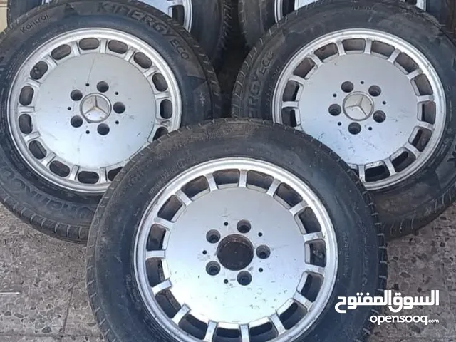 طقم جنوط مقاس 15خمس جنوط مع الكوتش.و طقم جنوط 16 عشره خرم سبور 4 جنوط